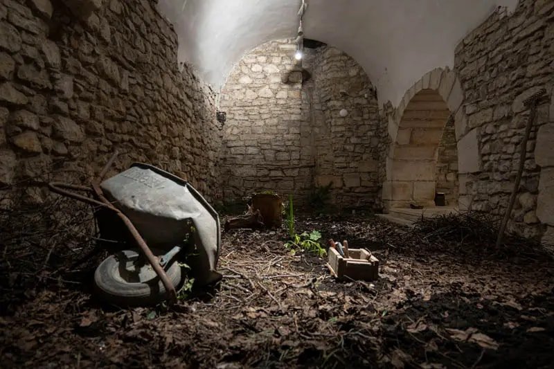 ce ne-a înghițit pământul, lucrare de Maria Brîneț, ExpoMaraton 2023